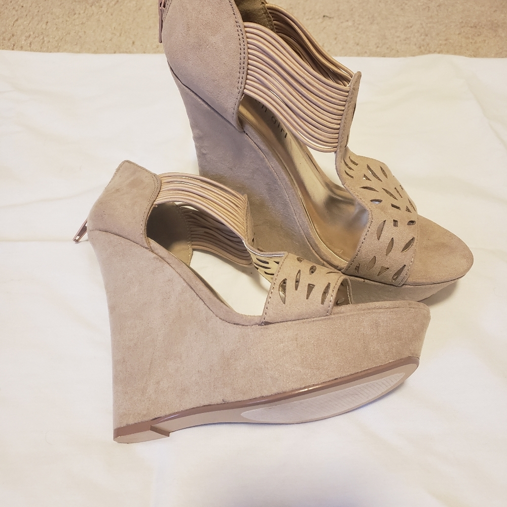 Madden girl sz6